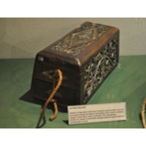 Kotak Kelaut Berukir