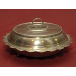 Dulang Tembaga Bertudung