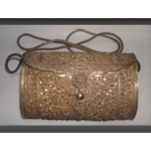 Beg Tangan Perak Berukir